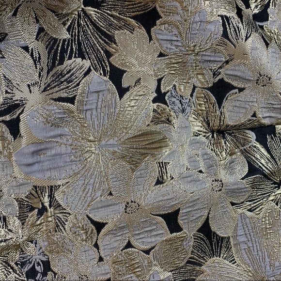 Lulu’s Gold Ruffled two piece dress - Picture 4 of 10